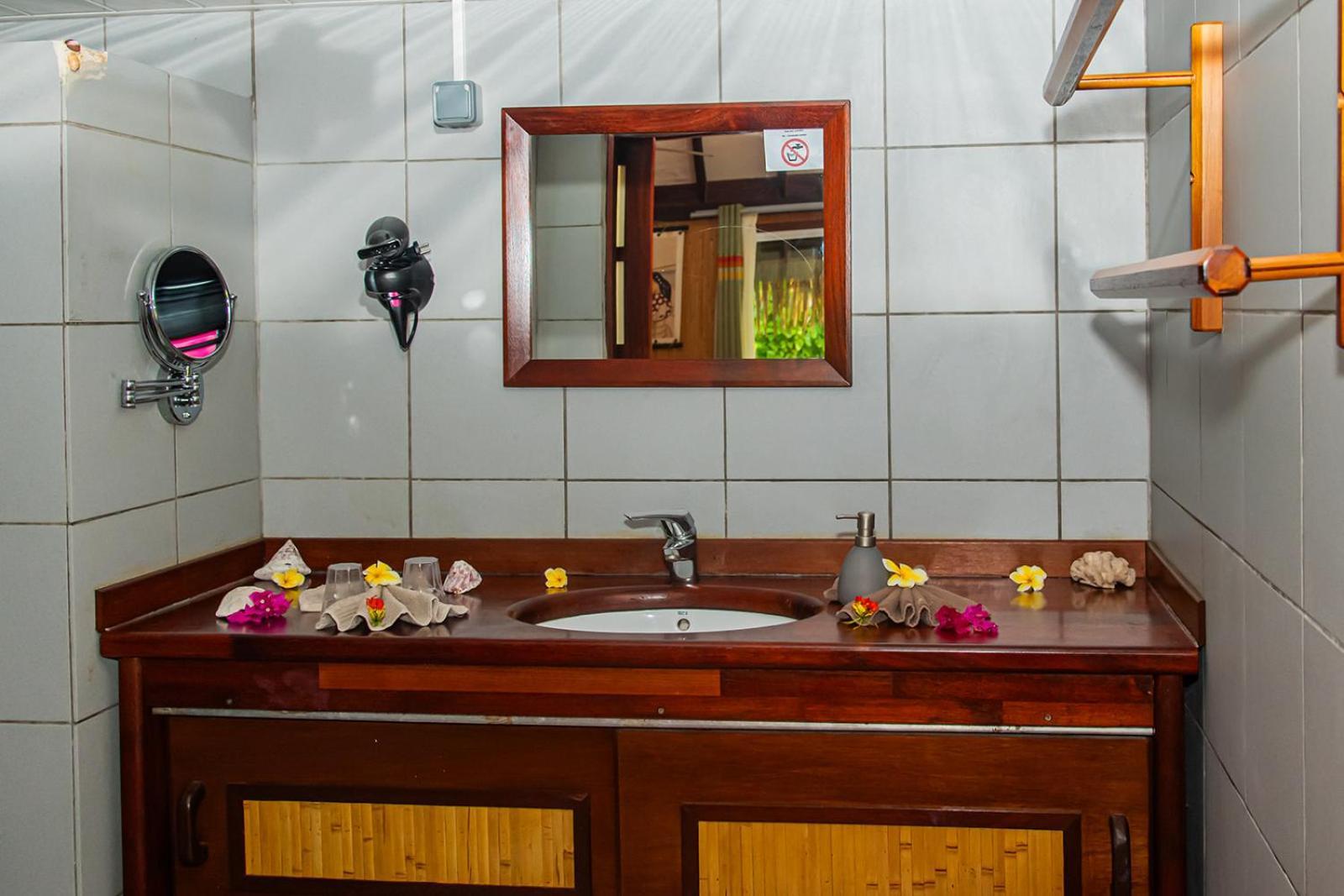 Raira Lagon Avatoru Dış mekan fotoğraf