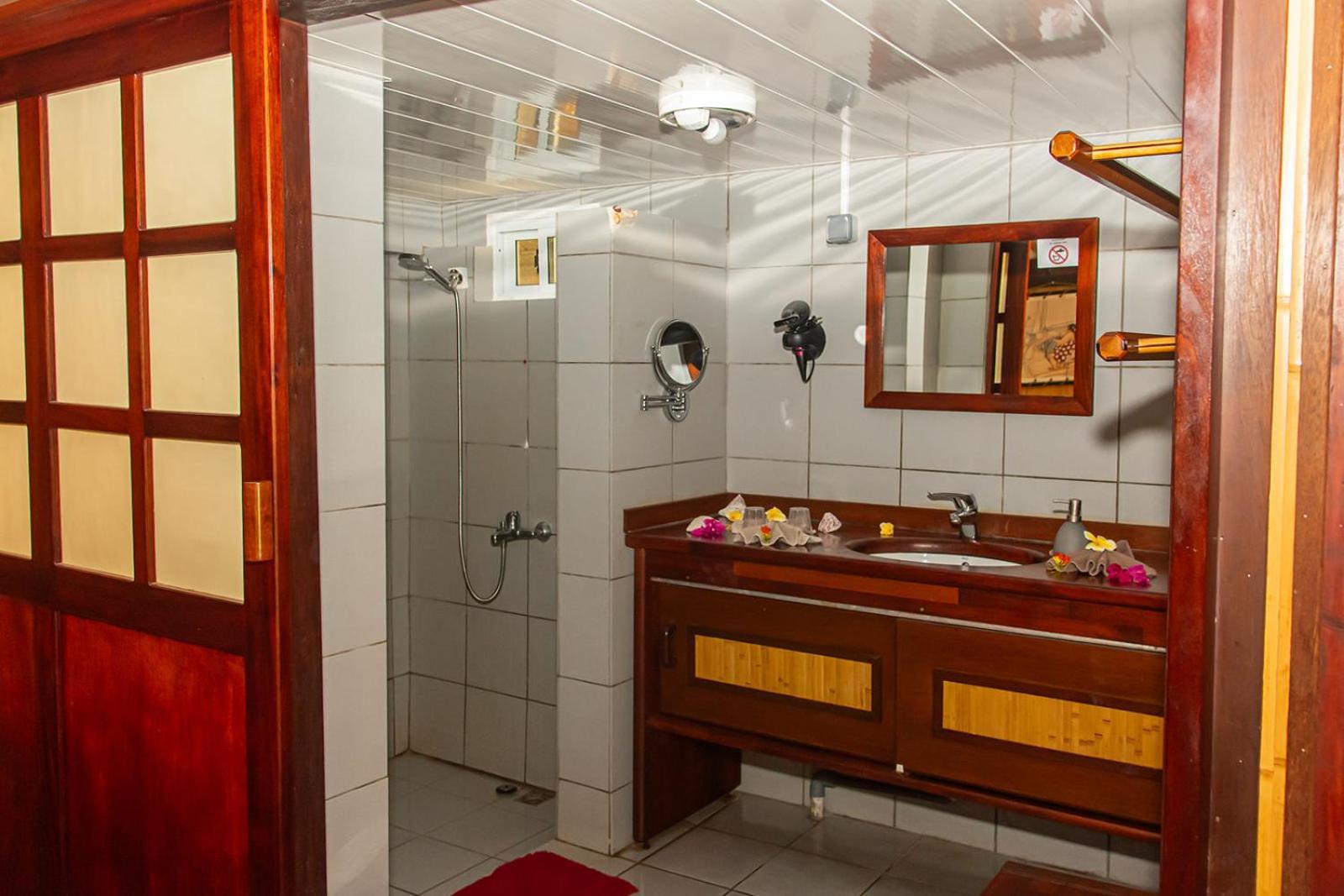 Raira Lagon Avatoru Dış mekan fotoğraf